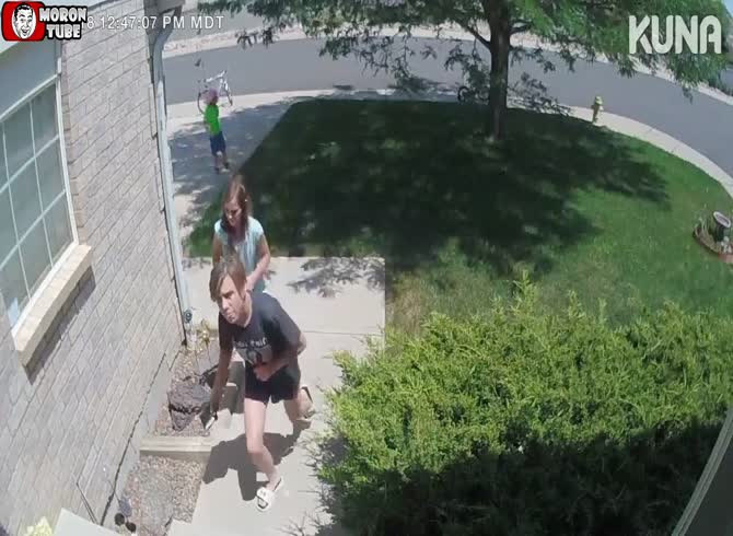 Video :Colorado - children carry a wallet with over &euro;600 in it!